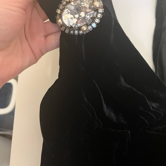 Gorgeous Vintage Runway Nanette Lepore Black Velvet Top w/Crystal Embellishments - Picture 4 of 10
